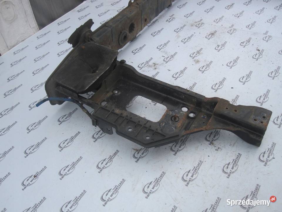 HYUNDAI i40 13r pas przód