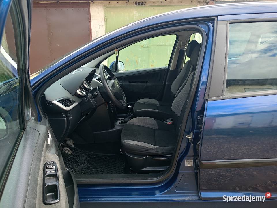 Peugeot 207 16 HDi stan gniazdo AUX Będzin