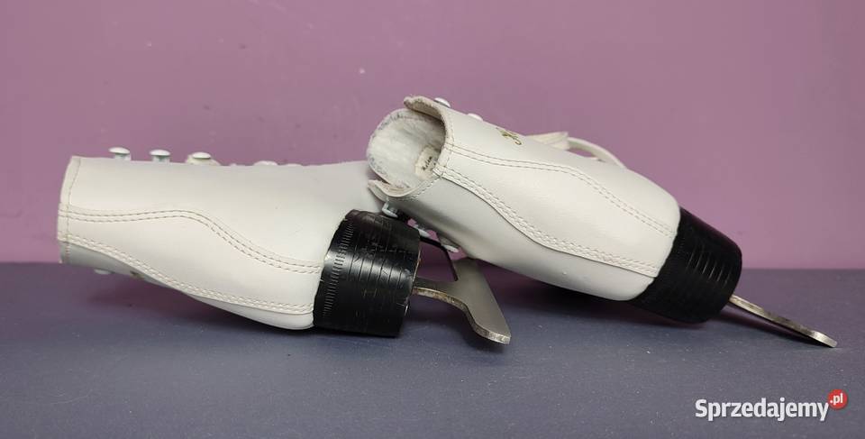 Łyżwy dziecięce figurowe w super stanie rozmiar