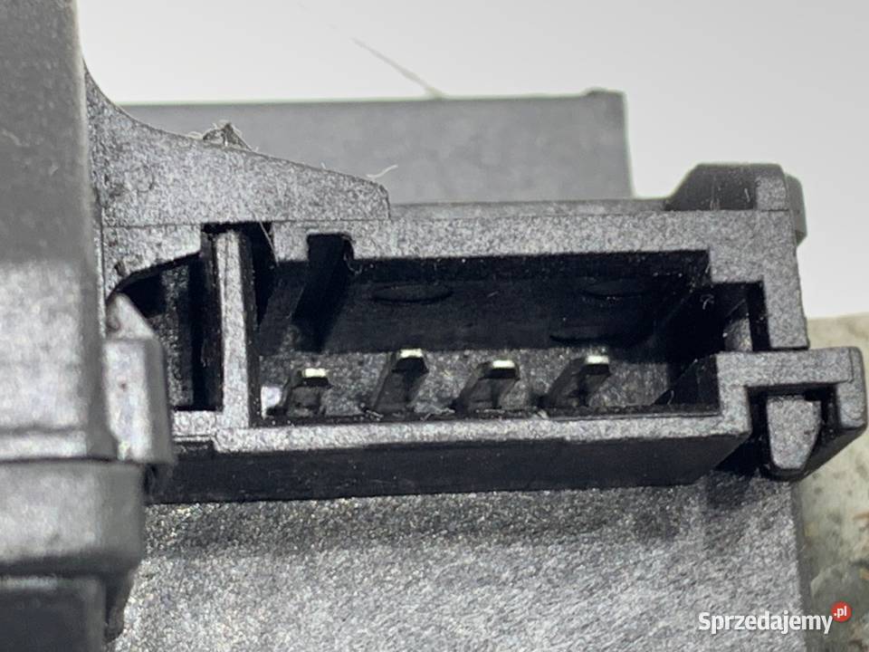 ZAMEK KLAPY TYŁ OPEL CORSA D Hatchback 55701971