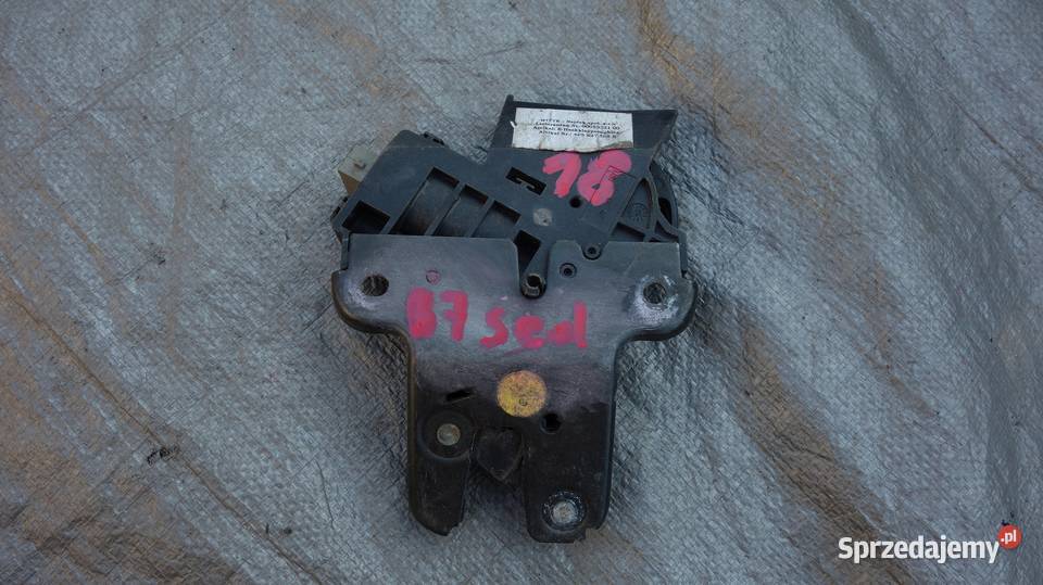 AUDI A6 C6 A4 B7 PASSAT B7 ZAMEK KLAPY BAGAŻNIKA