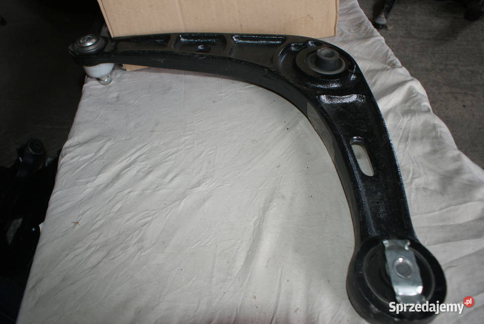 WAHACZ PRZEDNI RENAULT LAGUNA I 19942001 NOWY Białobrzegi sprzedam