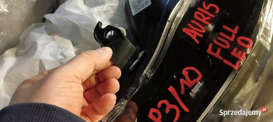 Auris lampy full led KOMPLET L i P przód