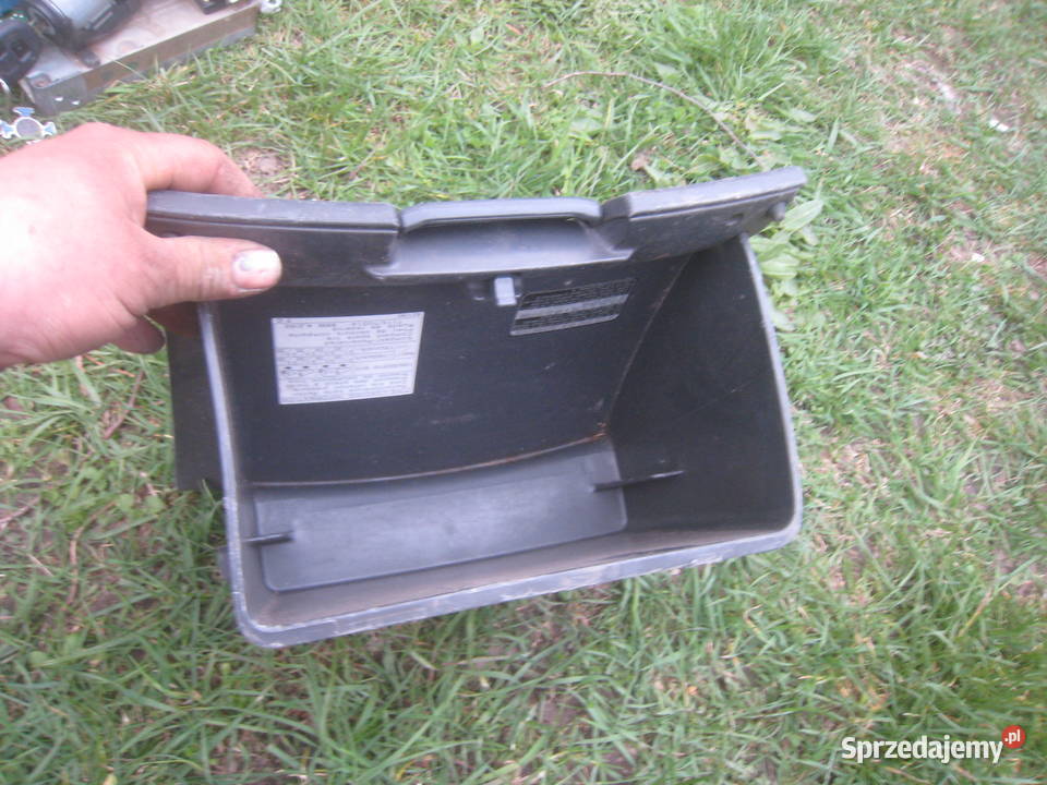 Schowek przed pasażerem Toyota Yaris I 9903 Lusterka zewnętrzne małopolskie