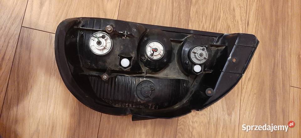 Lampa tylna lewa wysyłka modelu auta nie znam Chocianów