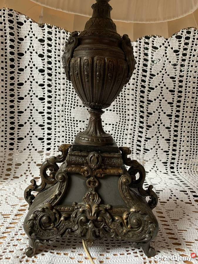 Stara przedwojenna lampa z metalu Bystrzyca Kłodzka