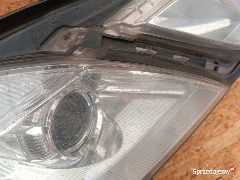 LAMPA PRAWY PRZÓD EU REFLEKTOR A2128208261 Nowy Tomyśl