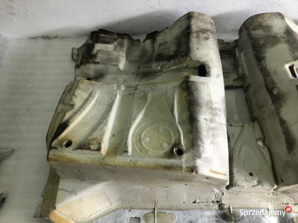 WYKŁADZNIA DYWAN PODŁOGA TYŁ BMW E46 SEDAN Motoryzacja wielkopolskie