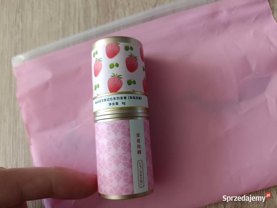 Perfum w sztyfcie o zapachu truskawki Kwidzyn