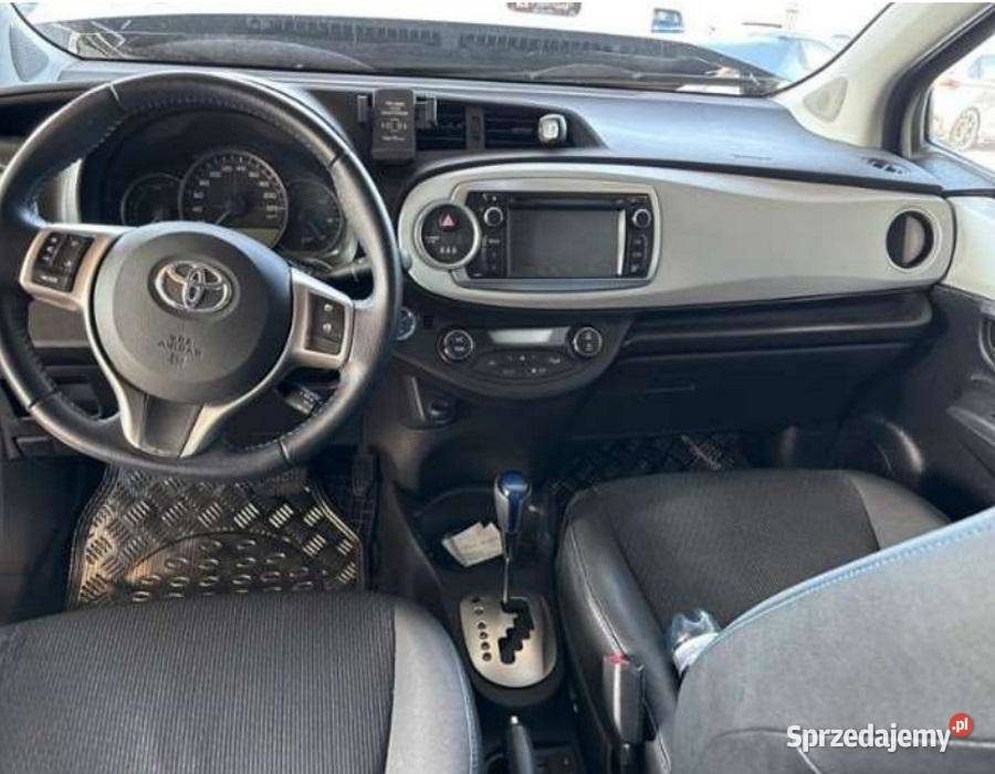 Toyota Yaris 2014 Hybryda 15 sanki airbagi deska Zamość sprzedam