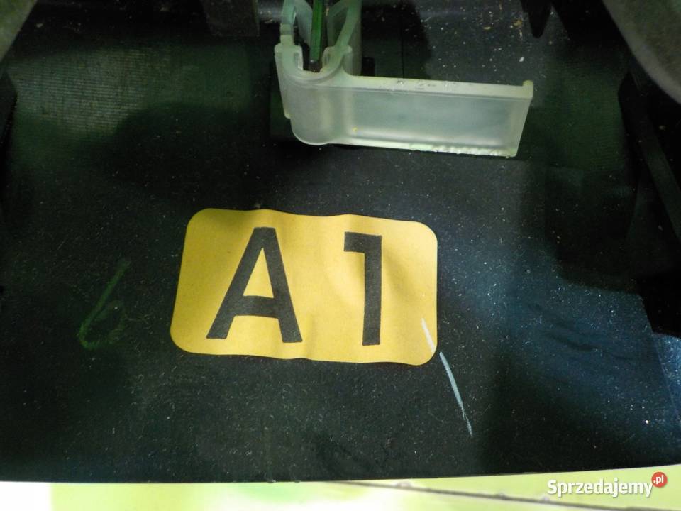 TOYOTA PRIUS III 15 VVTI AUT 04r HB 5D osobowe Kierownice