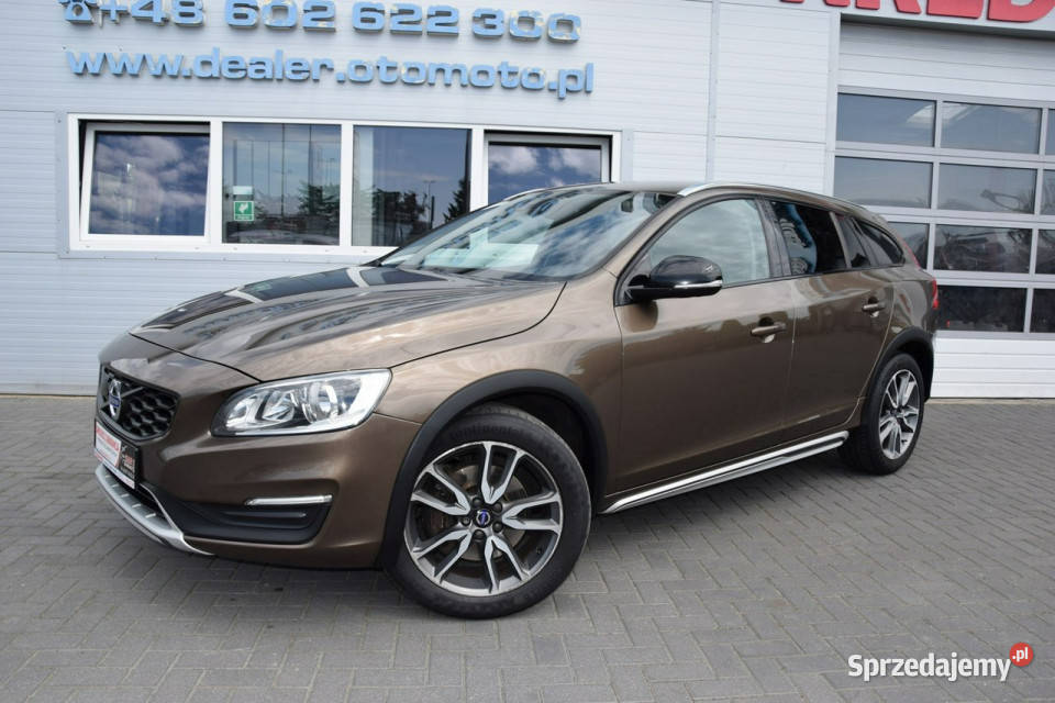 Volvo V60 Cross Country 20 D3 Summum 100 Hrubieszów