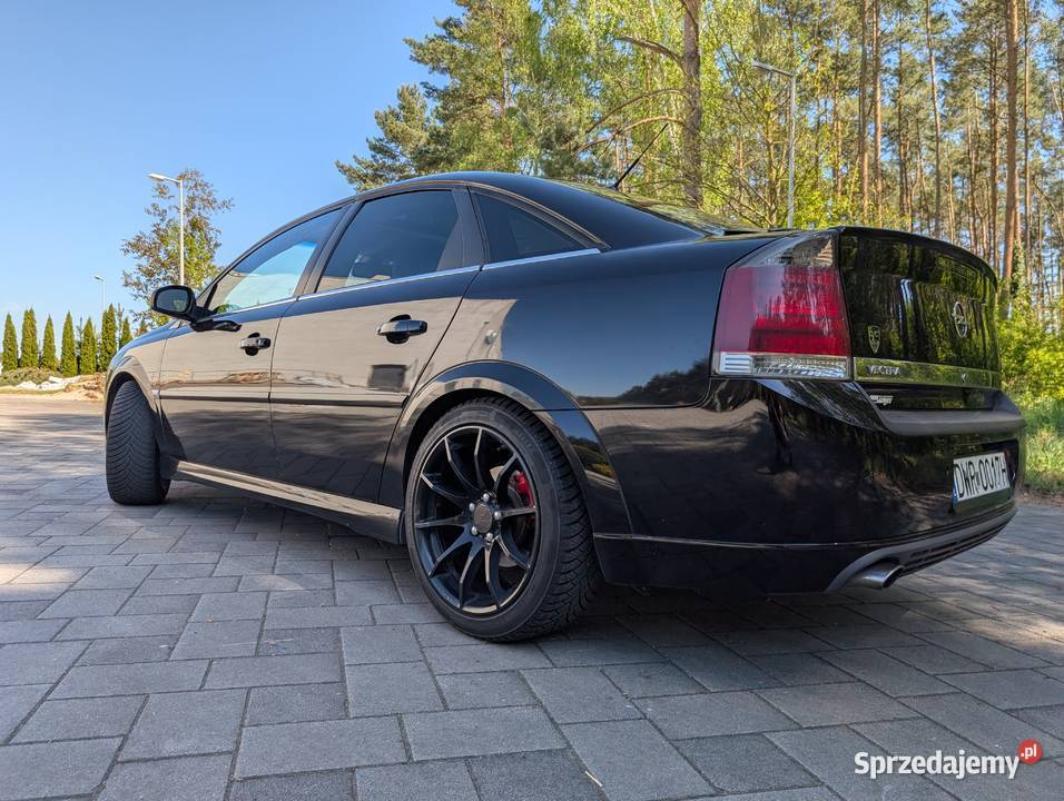 Opel Vectra C GTS 19 CDTI czarna bestia z Rydzyna