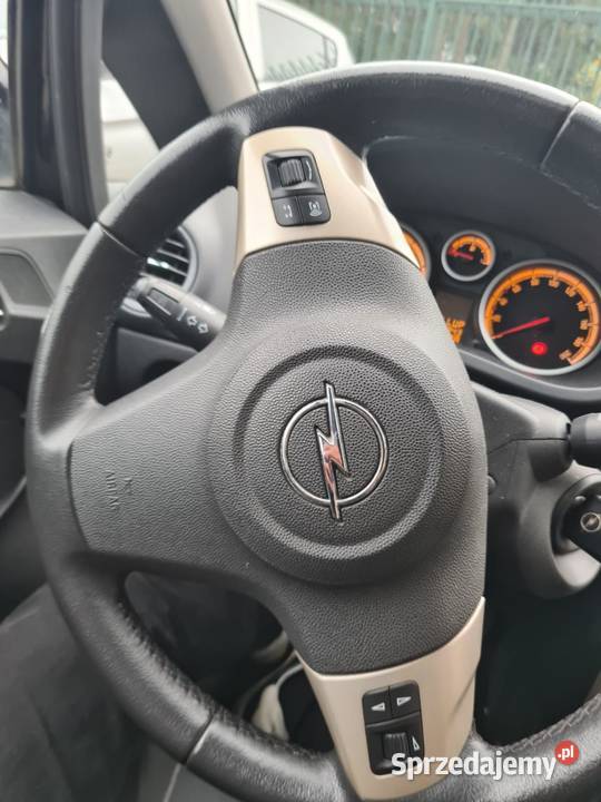 Opel Corsa 14 benzyna 2007r Opłacona Rok produkcji 2007 Przemyśl