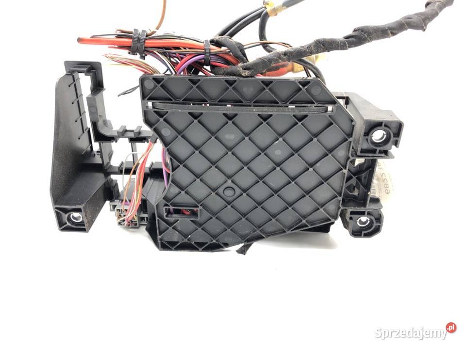 SKRZYNKA BEZPIECZNIKÓW MAN TGE 7C0061261 Bus 20 Skrzynki bezpieczników