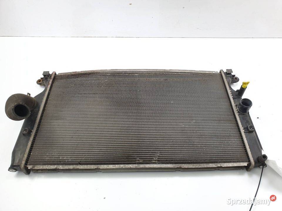CHŁODNICA WODY TOYOTA AURIS I