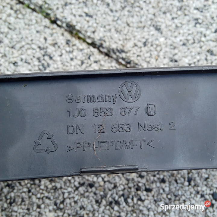 VW Golf IV Bora Atrapa Kratka zderzaka środkowa Dębica sprzedam