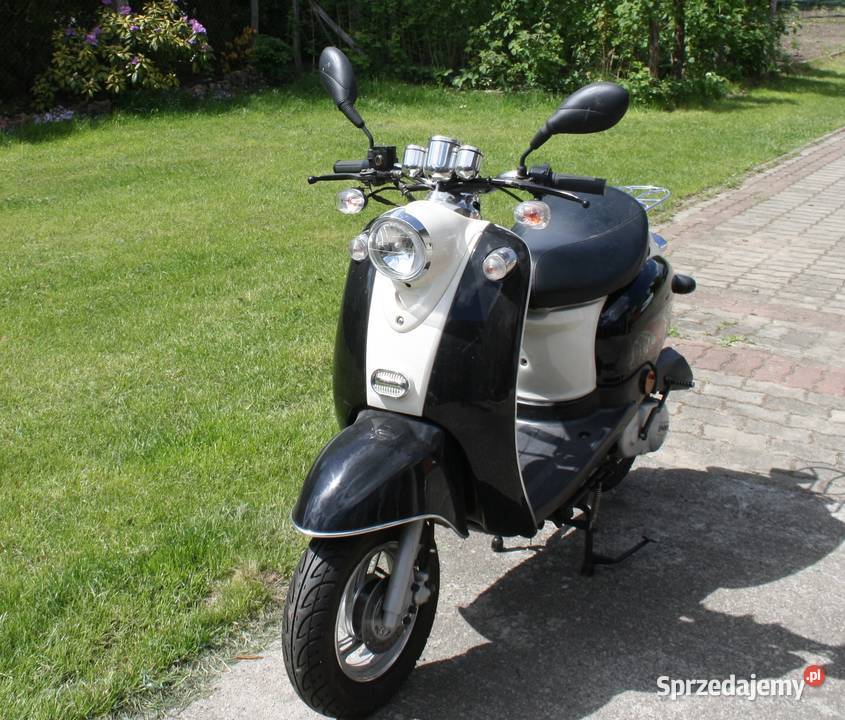 Skuter Yiying YY50QT15 50ccm klasyczna Vespa 245 Dobiegniew