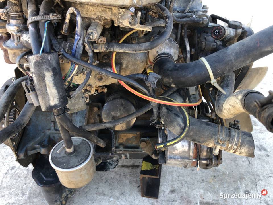 SILNIK NISSAN 24 101 Z24i 8696 TERRANO I