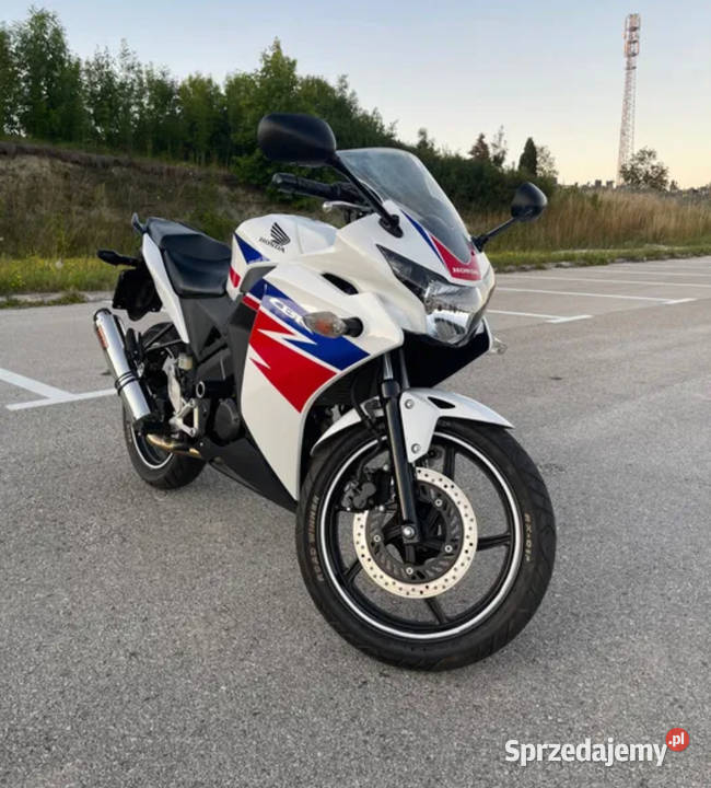 Honda CBR 125 JC50 z polskiego salonu świętokrzyskie Busko-Zdrój
