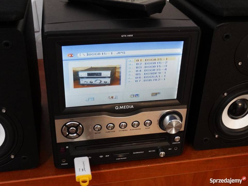Wieża QMedia Radio DVD TV ekran 7 USB SDMMC Jasło