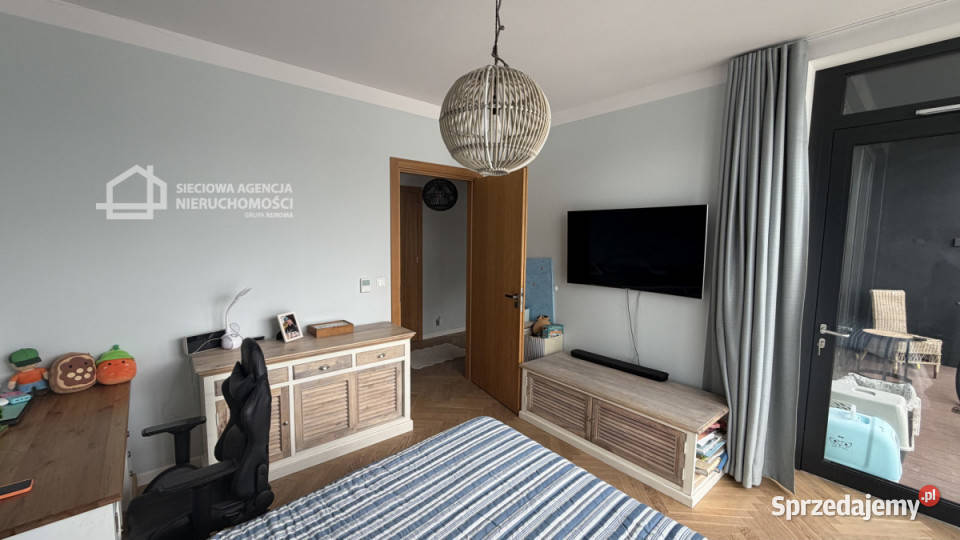 sprzedaży mieszkania Gdynia Cyprysowa 8655m2 21952zł/m2