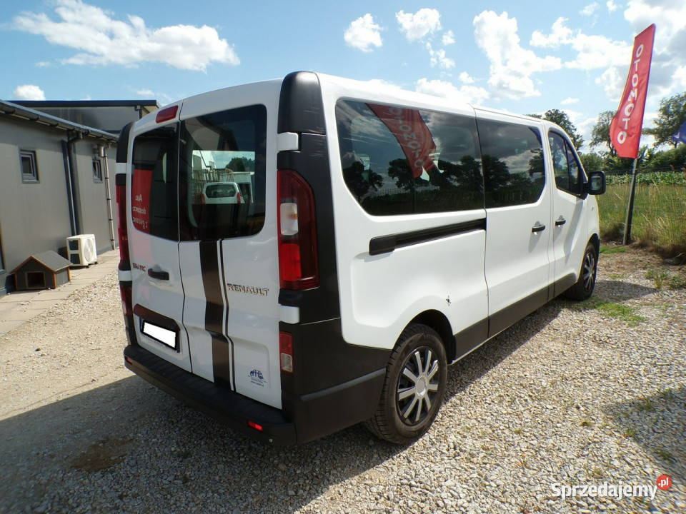 Renault Trafic 9 osobowy long nowy środek Raszków