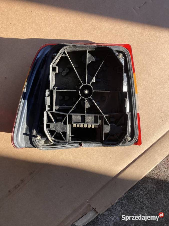 lampa tyl saab 9000 prawy tyl osobowe Rakoniewice