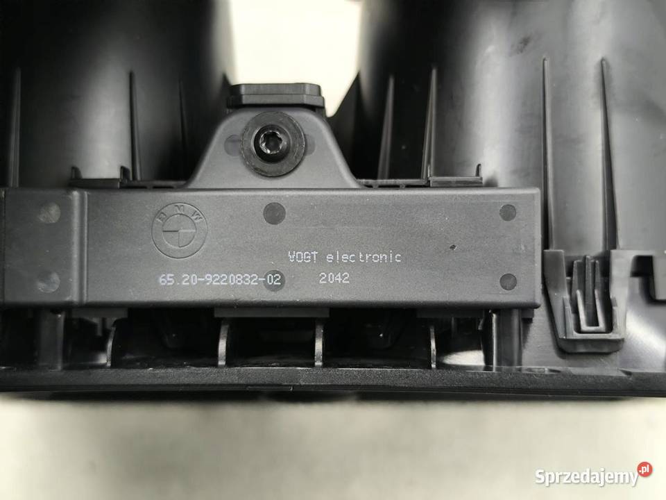 UCHWYT NA KUBKI SCHOWEK BMW F20 F21 9207320 Schowki, półki
