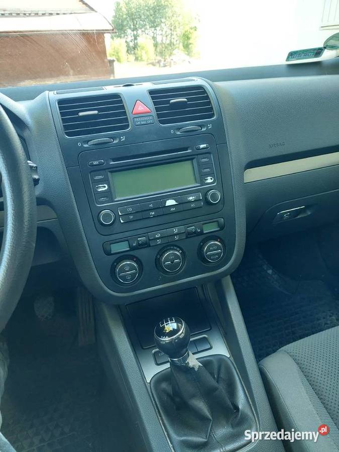 Sprzedam Volkswagena Golfa 5 Auto w stanieniski CD Horodło