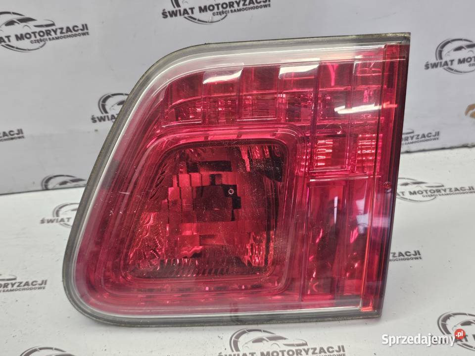 TOYOTA AVENSIS T27 III 10r lampa prawa tył w Kielce