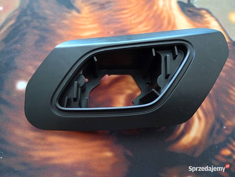 Porsche Cayenne zaślepka lewa spryskiwaczy Kościerzyna