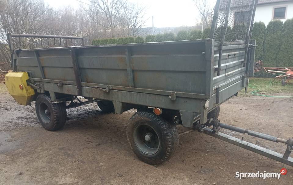 Rozrzutnik obornika dwuosiowy Agromet Czarna Maszyny rolnicze Pisarzowa