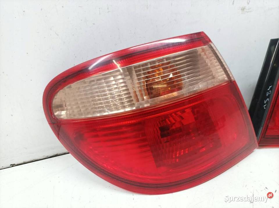 LAMPA TYŁ KOMPLET LIFT FL N16 SEDAN Nissan osobowe świętokrzyskie