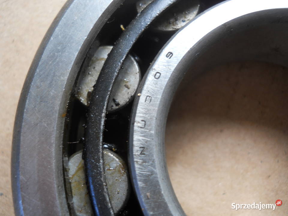 Łożysko rolkowe z ruchomym pierściniem wew NU Biecz