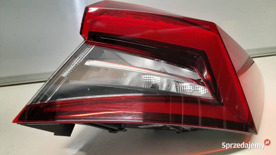SKODA KAROQ LAMPA PRAWA TYLNA TYŁ LED 57A945208 Goleniów