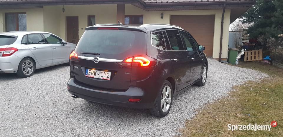 Opel Zafira Tourer 20 wyposażona łódzkie Rawa Mazowiecka