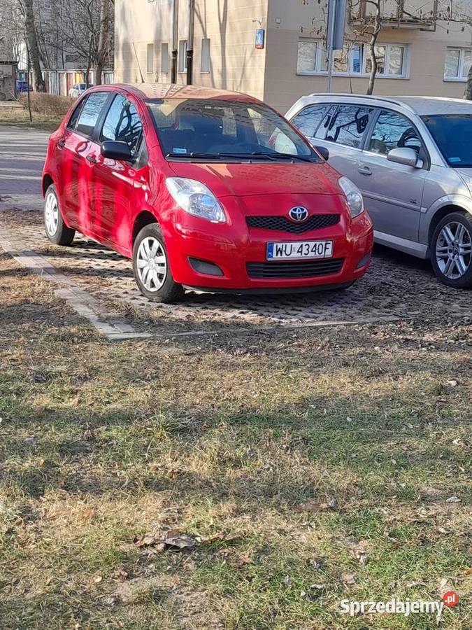 Sprzedam toyota yaris 2 poj 10 produkcji 2010 1000cm3 Warszawa