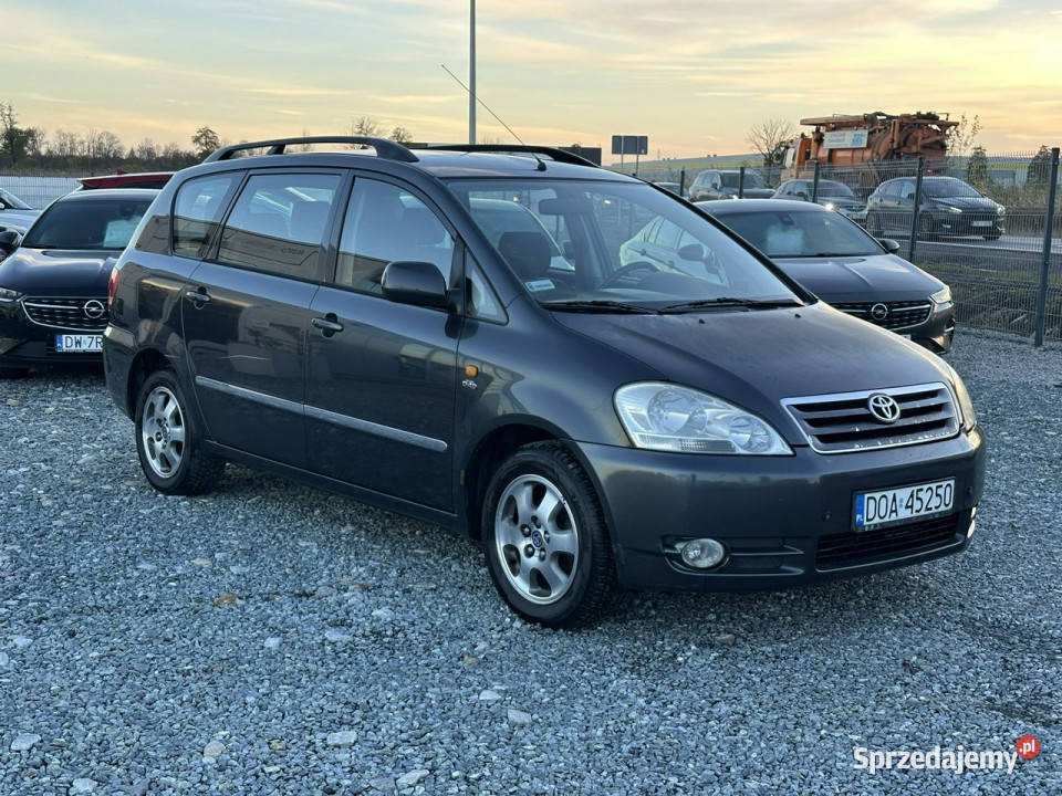 Toyota Avensis Verso 20 D4D 116 2001r 6 osobowa ESP dolnośląskie Wojkowice