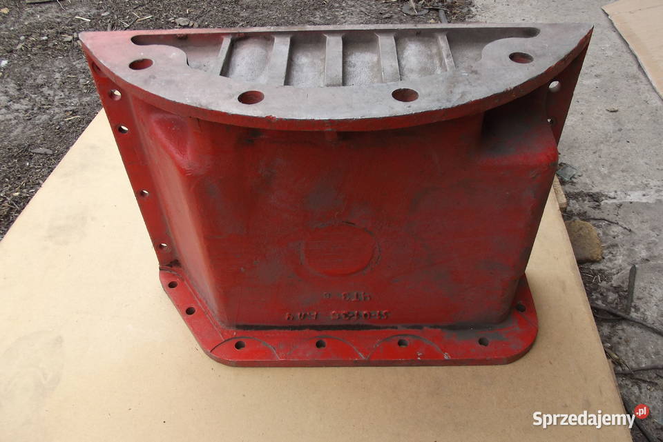 Miska olejowa cześć T 130 nieuszkodzony Parczew