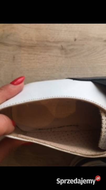 Sneakersy damskie Pertini 39 Skawina