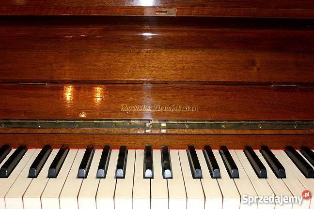pianino Nordiska Pianofabriken Zwoleń