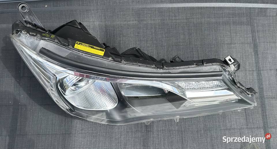 Toyota RAV4 IV Reflektor prawy 8113042542 osobowe