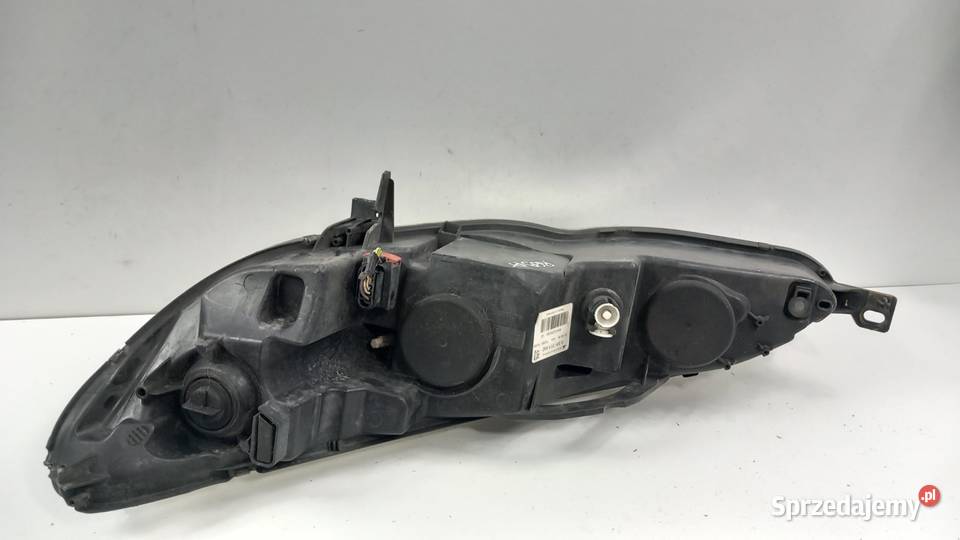 PEUGEOT 407 LAMPA PRZÓD PRAWA SOCZEWKA Zbierkowo