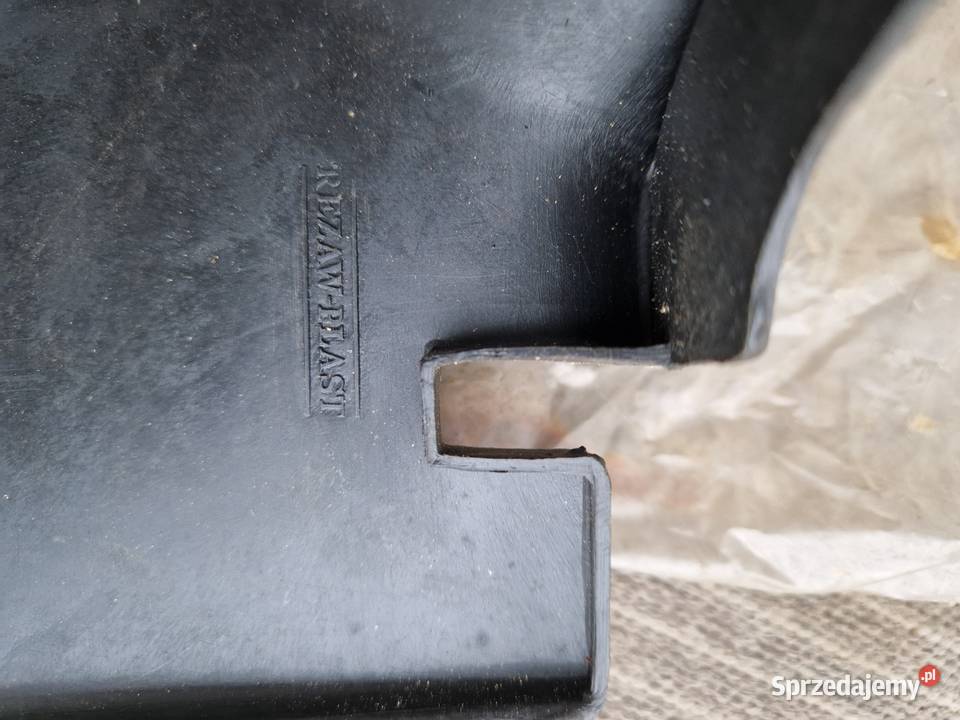 Fiat 126p chlapacz z prawy tylni z czasów PRL Wola Dębińska
