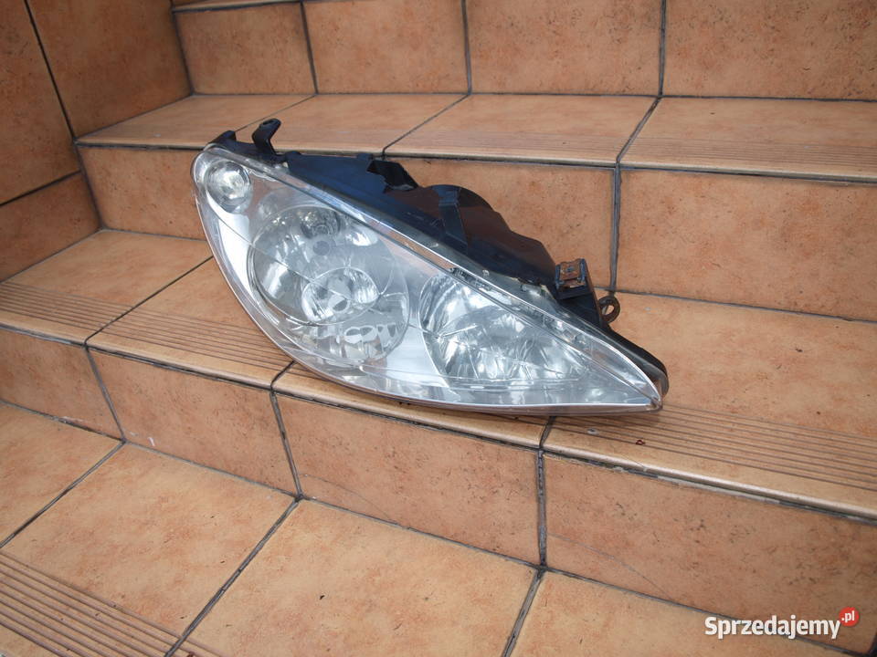 Peugeot 307 lampa prawa przód 2001 2005r europa Kalisz