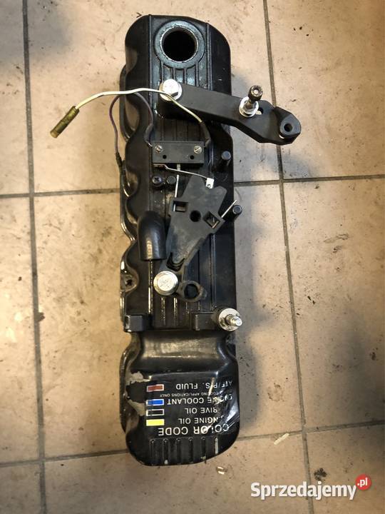 Mercruiser 30 pokrywa zaworów w komplecie Piła