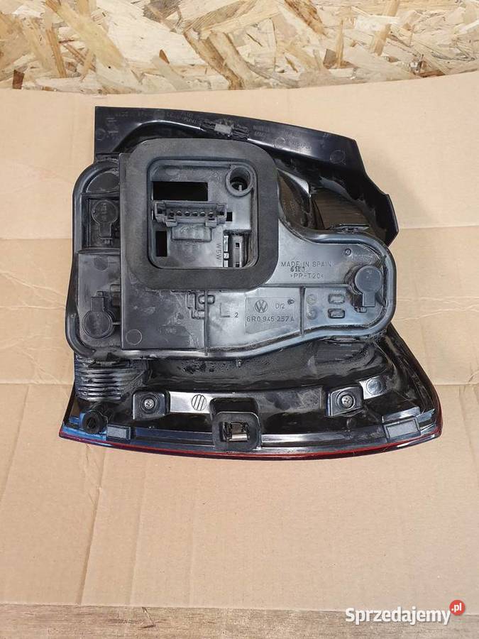 VW POLO V 6R LAMPA LEWA TYLNA LEWY TYŁ 6R0945095 Międzychód sprzedam