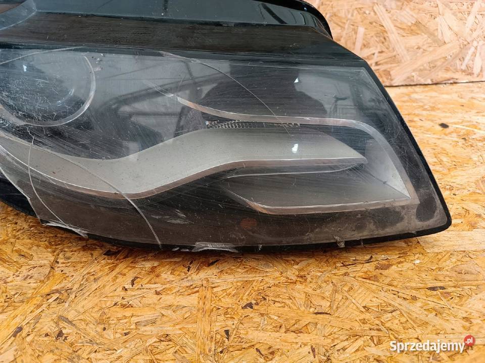 LAMPA PRAWY PRZÓD EU REFLEKTOR 8K0941004 XENON Nowy Tomyśl