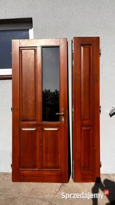 Solidne drzwi drewniane z ościeżnicą do Sarnów